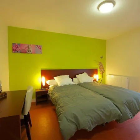 Denena Logis Hotel