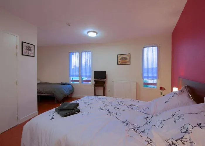 Denena Logis 2* Aicirits